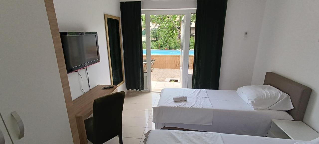 Villa Central Riverside Мостар Екстериор снимка